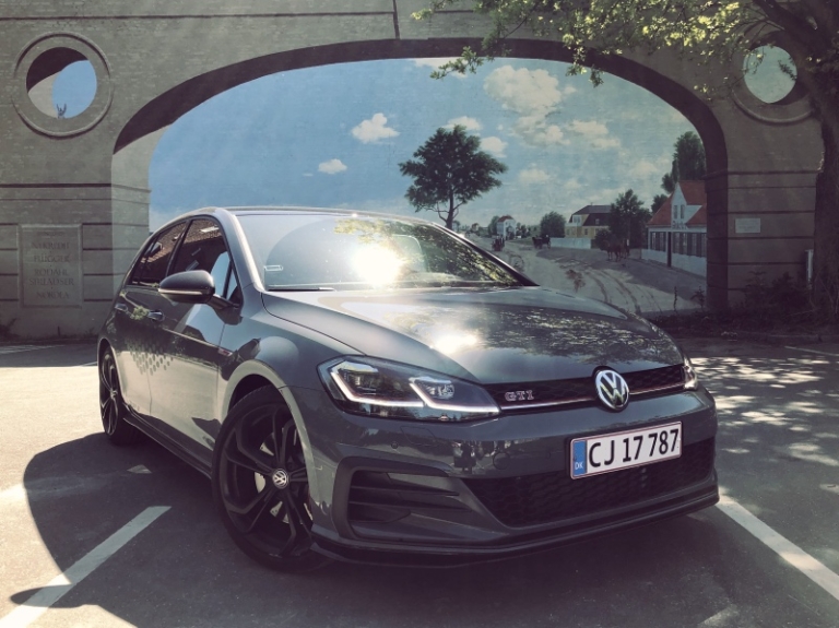 VW Golf GTi TCR