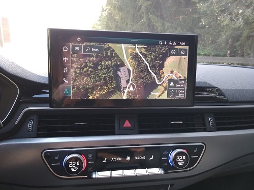 Billede af ny Audi A4 Google street view navigation